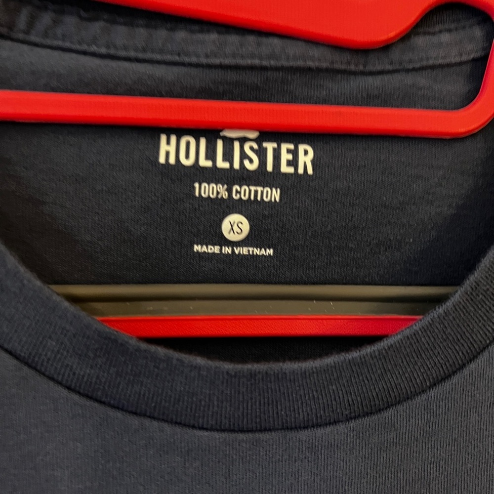 SET OF TWO Hollister Gray/Blue Short Sleeve Tees with Crew Neck - Picture 2 of 7